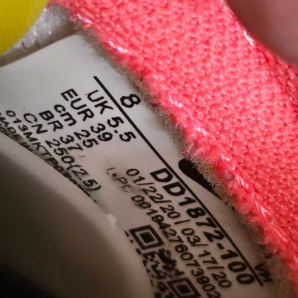 Nike Dunk Low SE Easter Candy  Nike / DD1872-100 - Picture 14 of 16